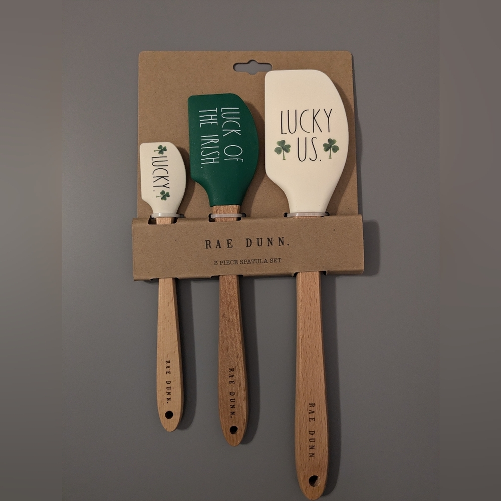 NWT Rae Dunn 3 Spatulas - St. Patrick's Day - Lucky, Luck Of The Irish, Lucky Us